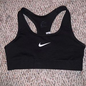 Black nike sports bra